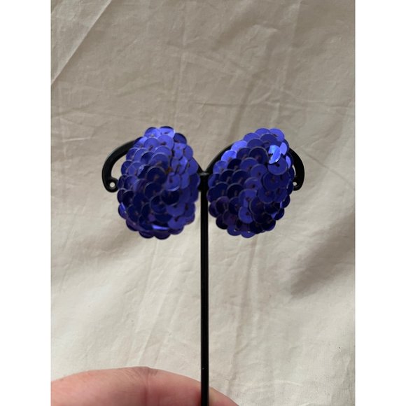 Vintage 80s Purplish-Blue Sequin Egg Shaped Earrings - Picture 5 of 8